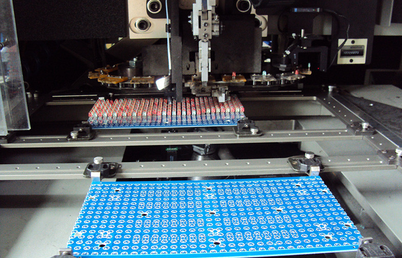 SHENZHEN YUCHIP LIGHTING CO., LTD linea di produzione del produttore