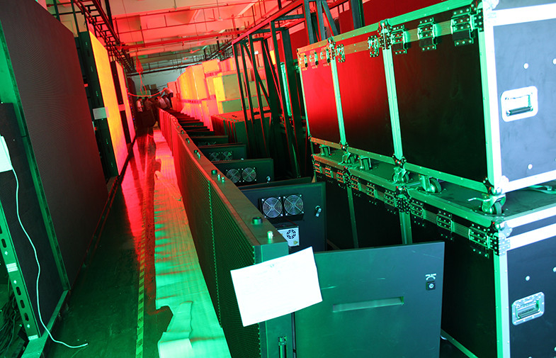 SHENZHEN YUCHIP LIGHTING CO., LTD linea di produzione del produttore