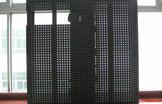Outdoor Curtain LED Display Screen With H110º/ V70º View Angle