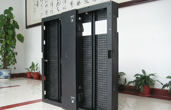 Outdoor Curtain LED Display Screen With H110º/ V70º View Angle